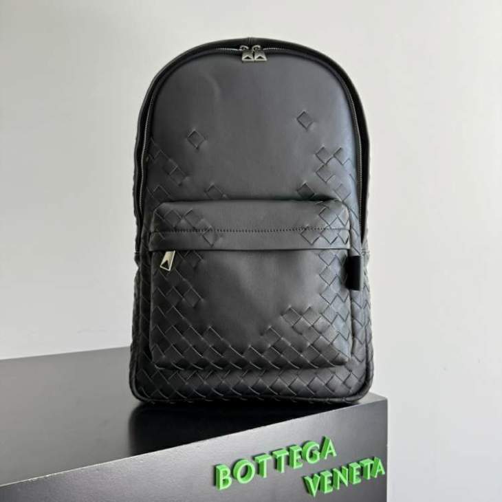 Picture of Bottega Veneta Handbags _SKUfw232840725fw